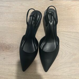 New with tag- Open Edit Kitten Heel